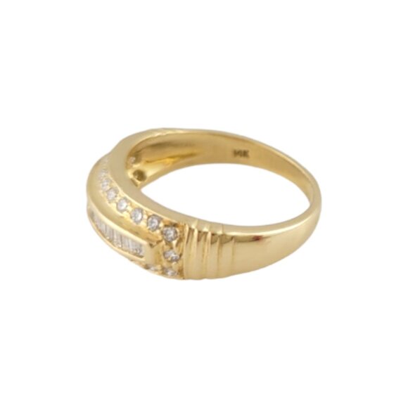 Vintage 14 Karat Yellow Gold and Diamond Ring Size 7 #14650 - Picture 2 of 5